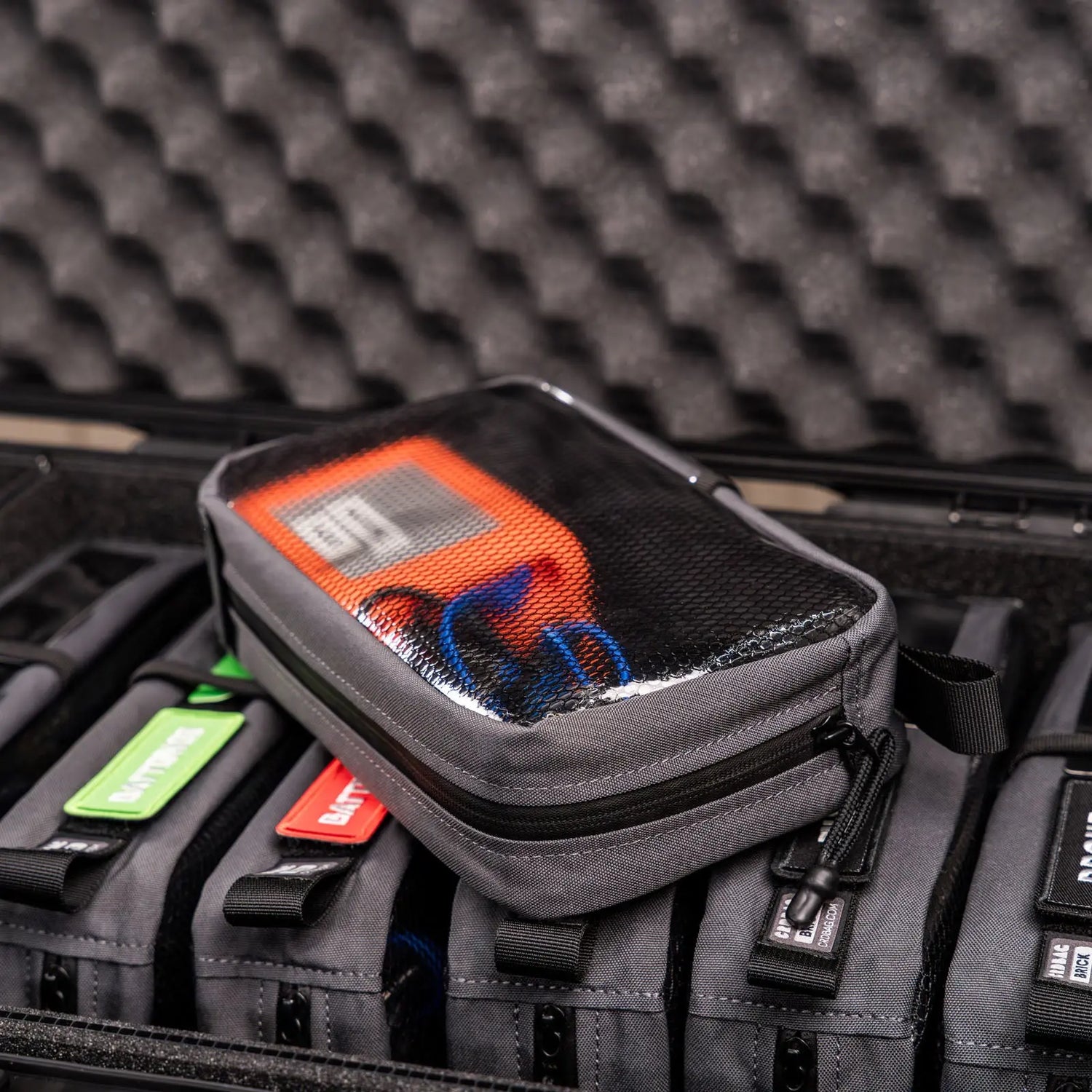 FULL BRICK GRAPHITE CC-Case Oy