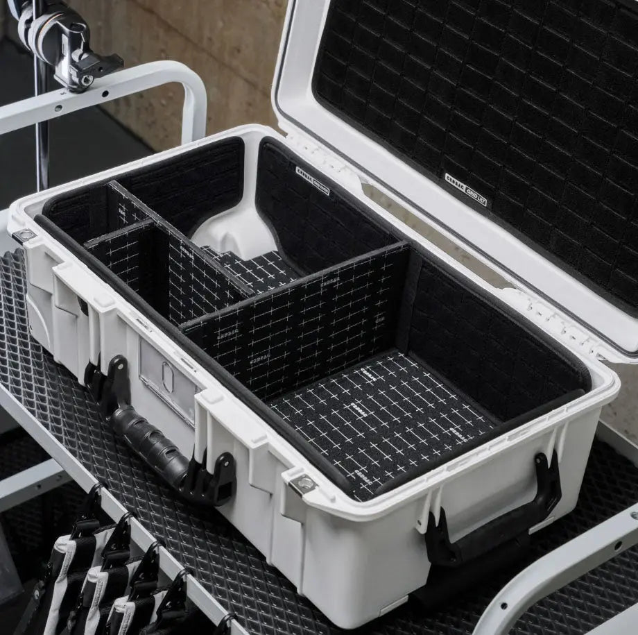 GRID DIVIDE CARRY ON UNIVERSAL CC-Case Oy